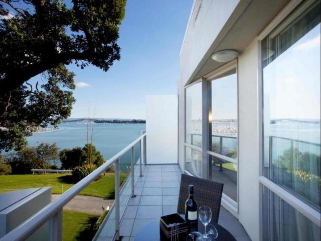 Vr Takapuna Auckland Exterior foto View from a suite
