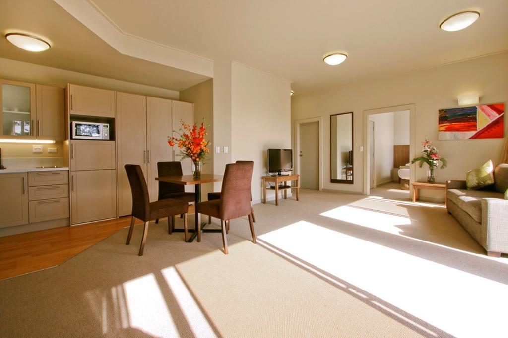 Vr Takapuna Auckland Exterior foto A typical apartment at the Arbour Oaks retirement village