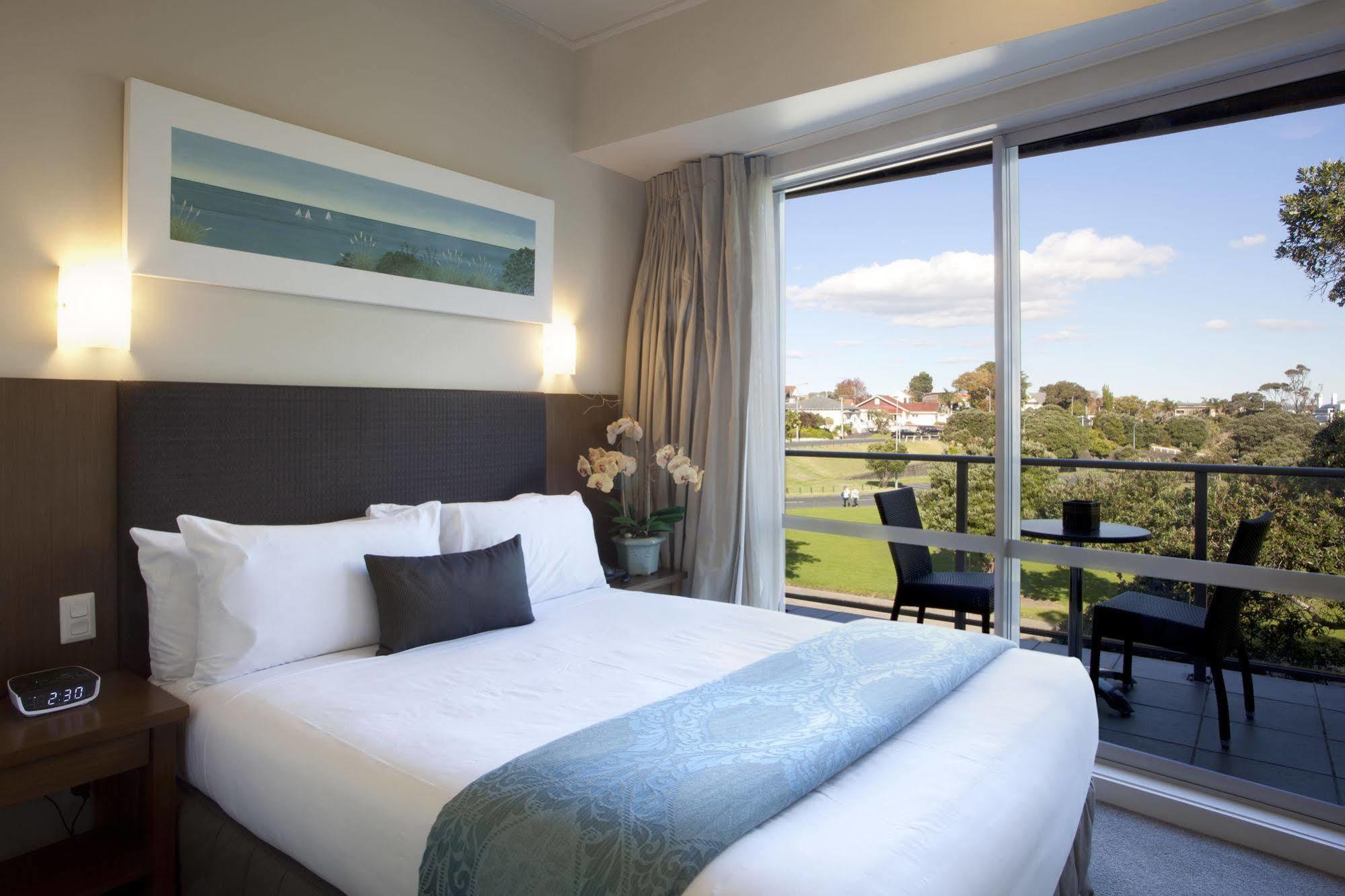 Vr Takapuna Auckland Exterior foto A typical hotel room